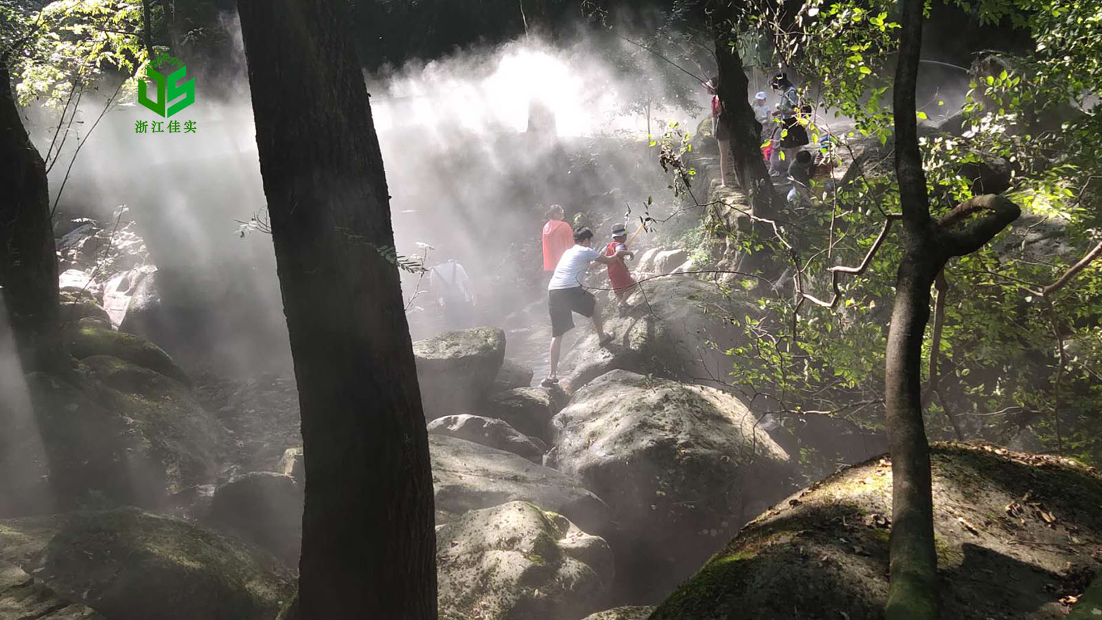 解决纺织车间干燥难题 深圳纺织加湿来帮忙