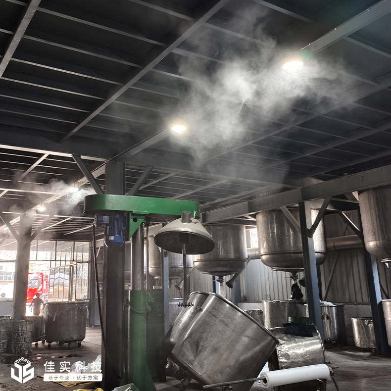 浙江联侨合成革有限公司选用佳实喷雾降温设备，改善湿法配料车间与装卸区环境！